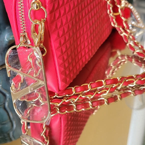 Host post 🥳💥💥💥Valentino💥💥💥 - Picture 8 of 12